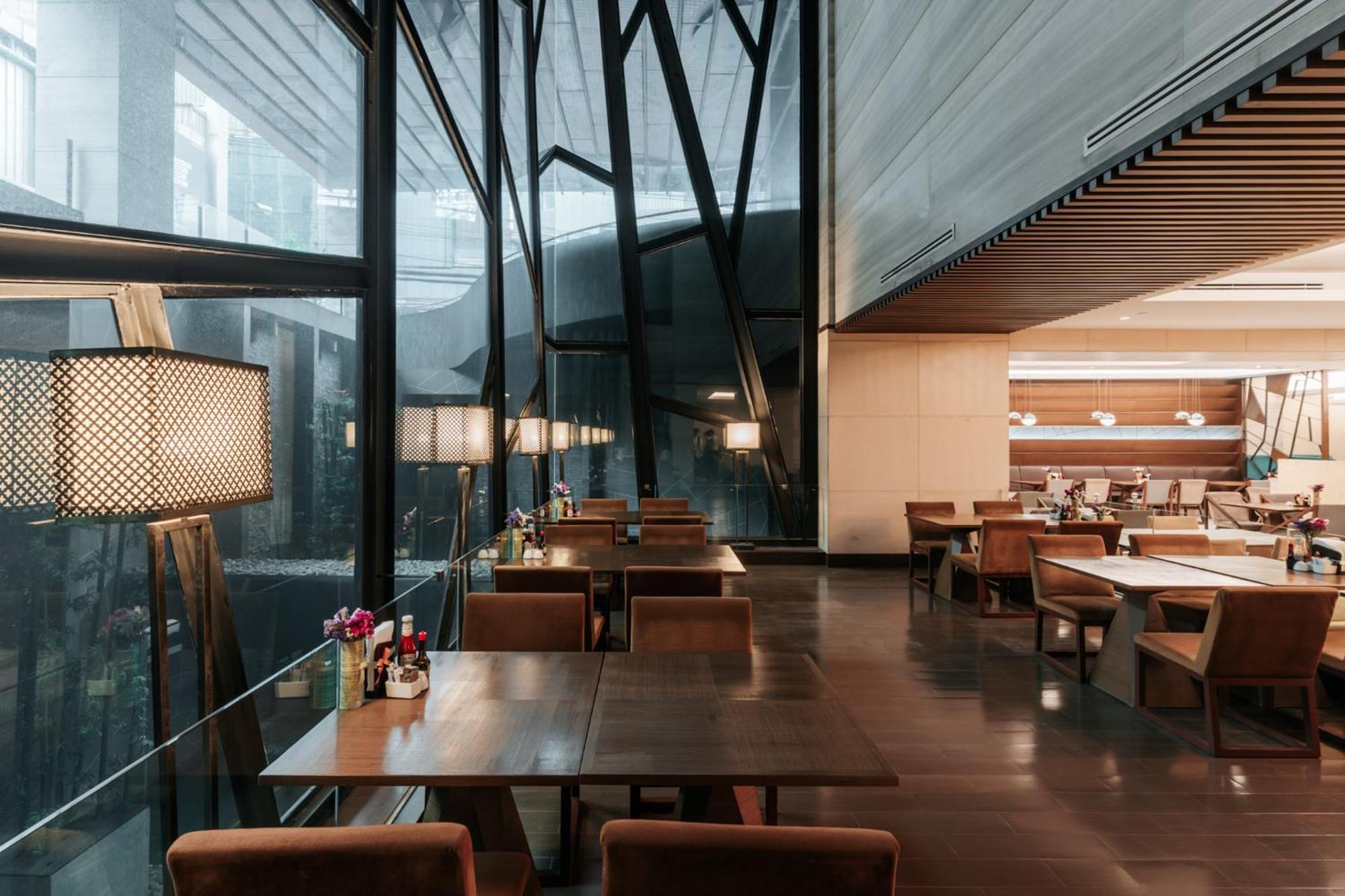 Aetas Lumpini Hotel Bangkok Ngoại thất bức ảnh