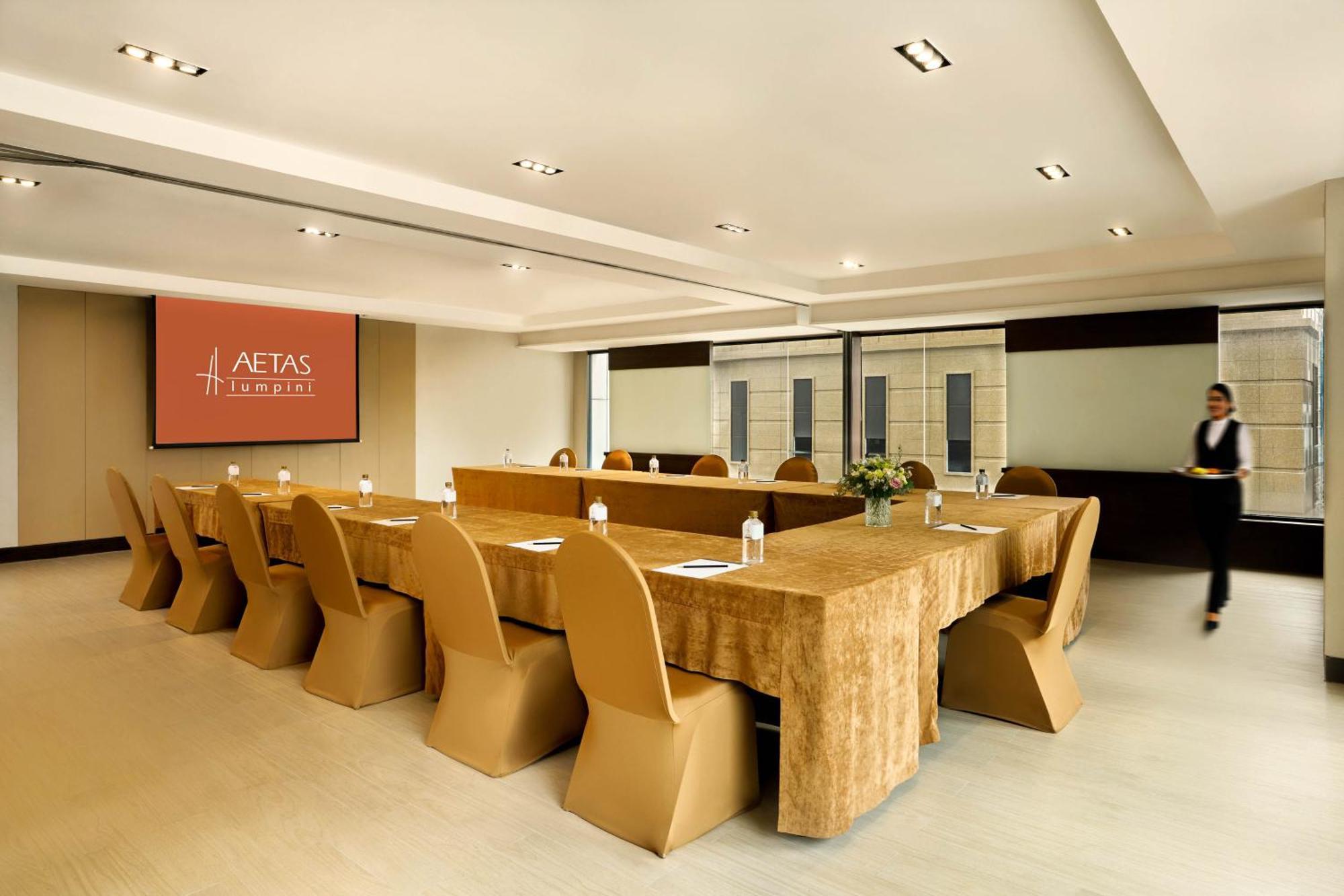 Aetas Lumpini Hotel Bangkok Ngoại thất bức ảnh